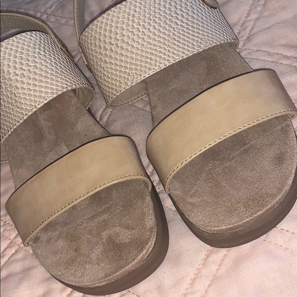 Barestraps•Women’s 8W snake print sandals - Picture 5 of 5